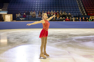 day11-love-on-ice-0346-cb.jpg